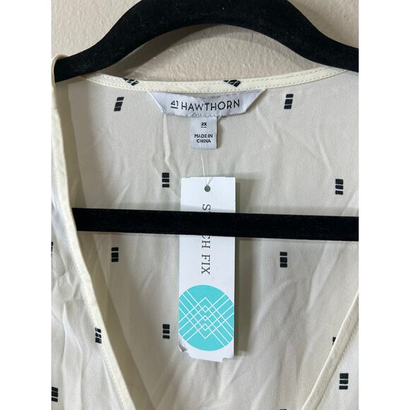 NWT Women’s 2X Stitchfix 41 Hawthorn Ileana Button Detail Blouse Cream & Black - Picture 2 of 4